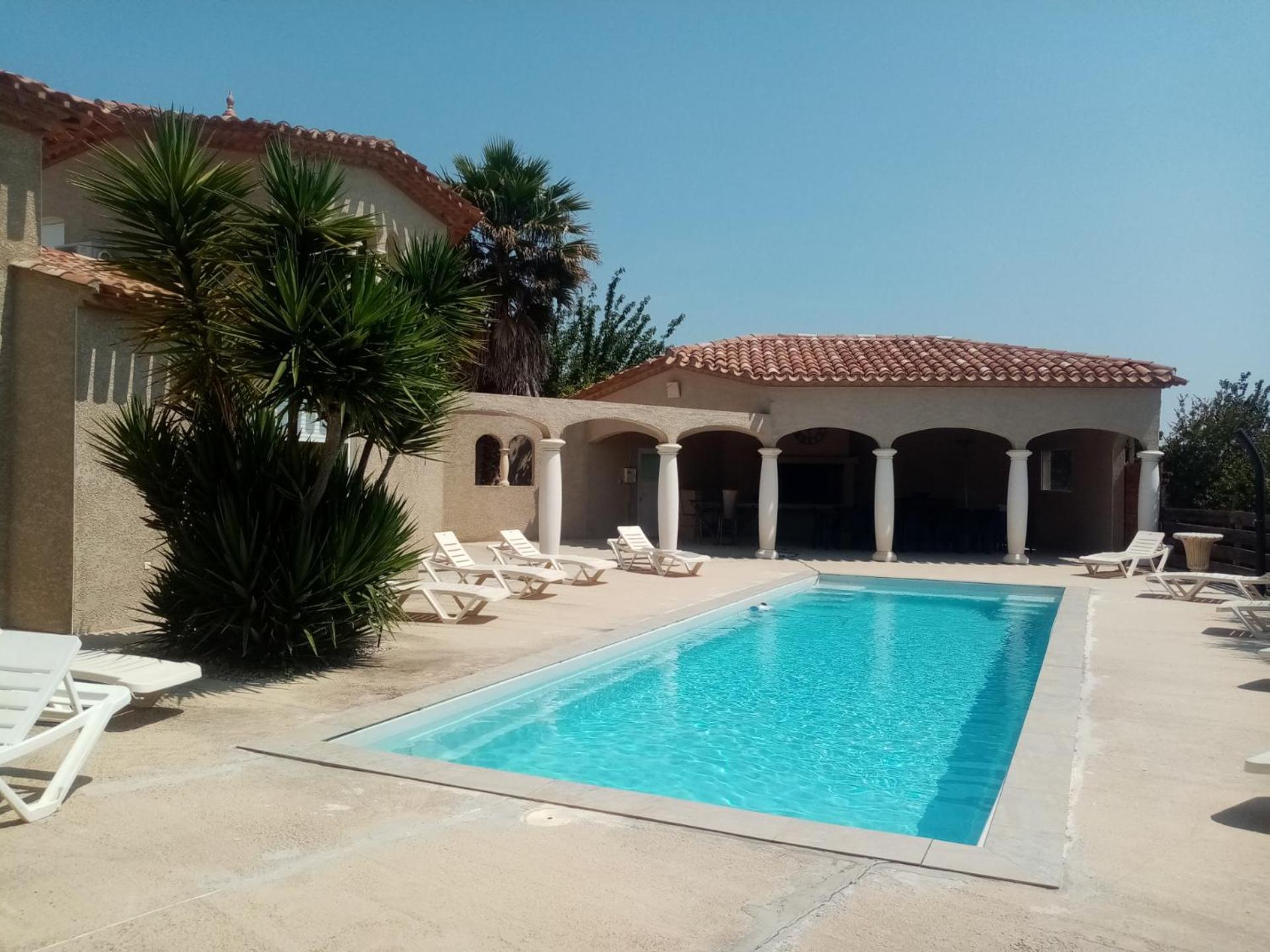 Bienvenue A L Hacienda Villa Magalas Luaran gambar